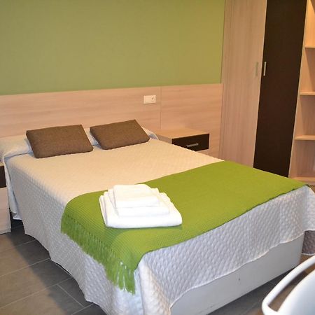 The Factory Residence Hall Сеговія Номер фото