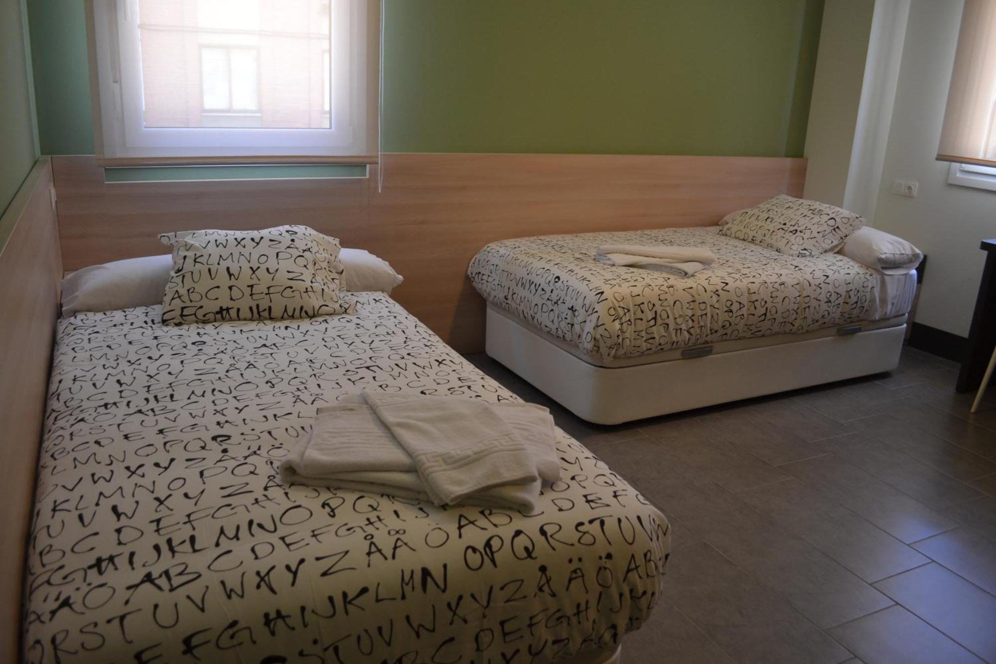 The Factory Residence Hall Сеговія Номер фото